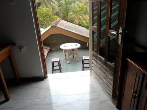 Bee Line Holiday Apartment