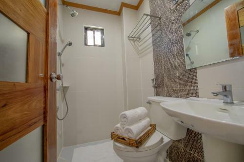 Rawis Resort Hotel And Restaurant