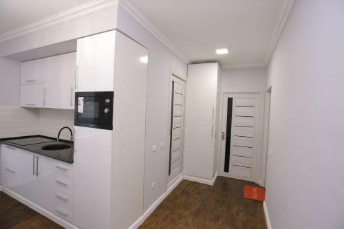 Luxury 2 Bedrooms Apartment Walking Distance From Gur-emir