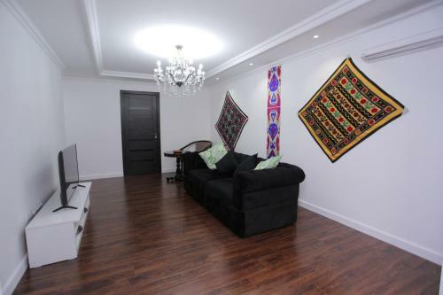 Overlooking Registan Square Luxury 2 Bedrooms Apartment