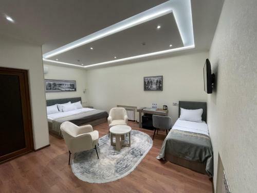 Bed & Breakfast Registon Saroy Hotel