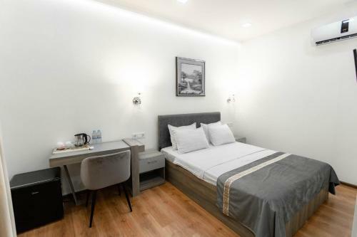 Bed & Breakfast Registon Saroy Hotel