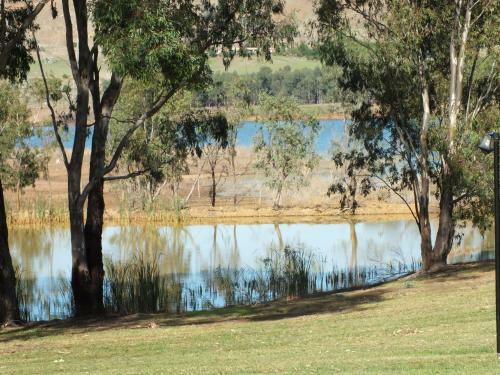 Bonnie Doon Hotel Motel