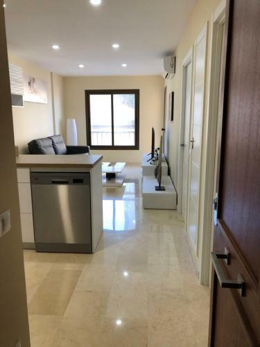 Moderno Apartamento En Primera L�nea Paseo Mar�timo Fuengirola