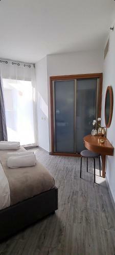 Go To Apartments In Leonardo