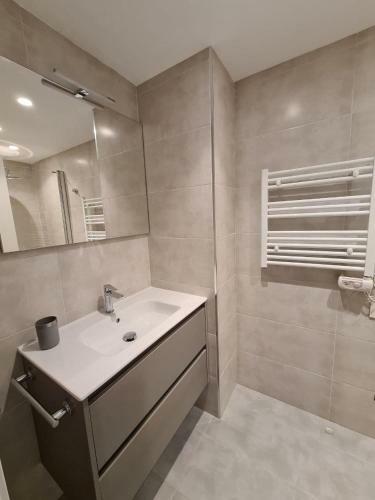 Apartamento 116a - 6 Personas En Plena Playa de Gij�n