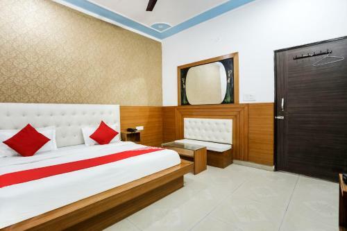 Hotel Oyo 68714 Pushp Vatika