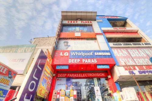 Oyo 67351 Hotel Deep Plaza