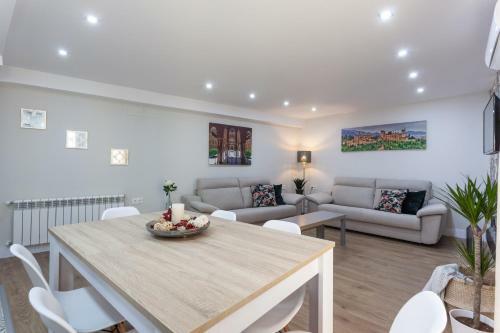 Apartamentos Reina Isabel