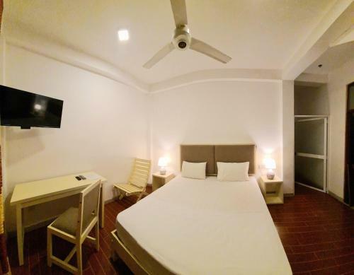 Hostal Golden Relax 135 ??????????? ??? ????? ? ?????????