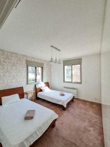 Sea & Sky Apartment 275 M2 Dbaye