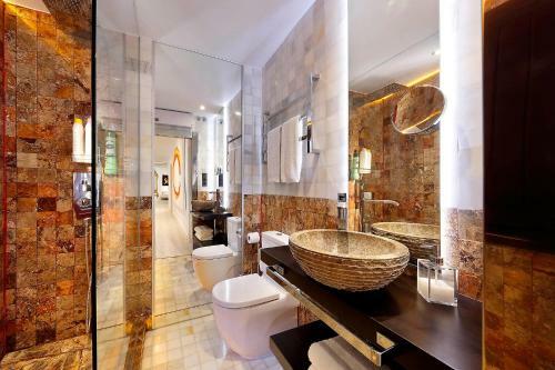 Art Chapiz Apartments