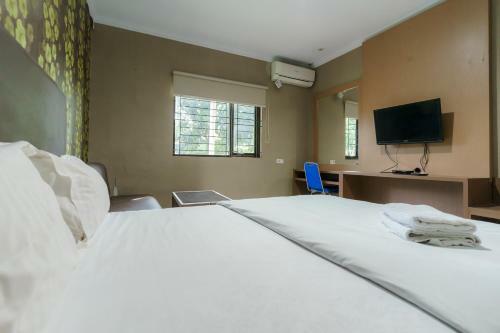 Hotel Koolkost @ Taman Simprug Cikarang