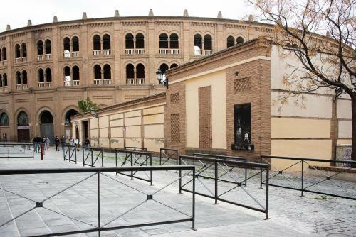 Apartamento Duerme Junto A La Plaza De Toros De Granada.