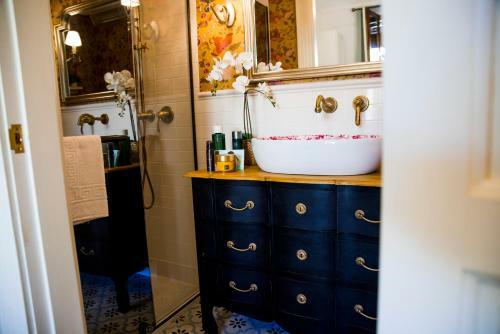 Ch Elvira Luxury Apartment