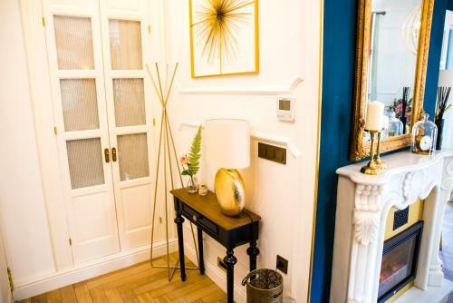 Ch Elvira Luxury Apartment