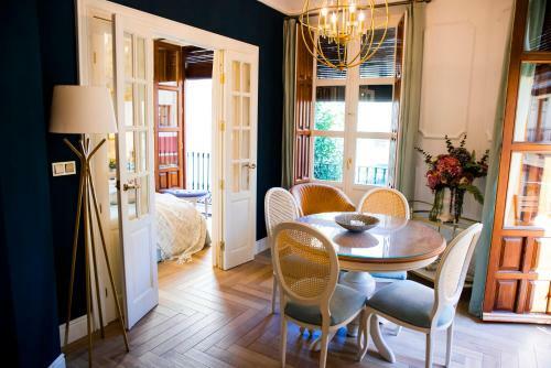 Ch Elvira Luxury Apartment