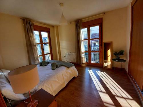 Apartamento Duplex Real de Cartuja,apartments And Parking