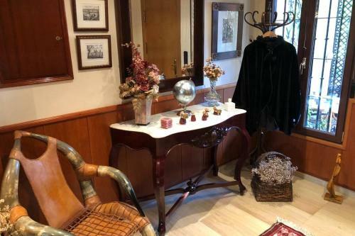 Casa Con Jard�n Granada, F�cil Aparcamiento Calle