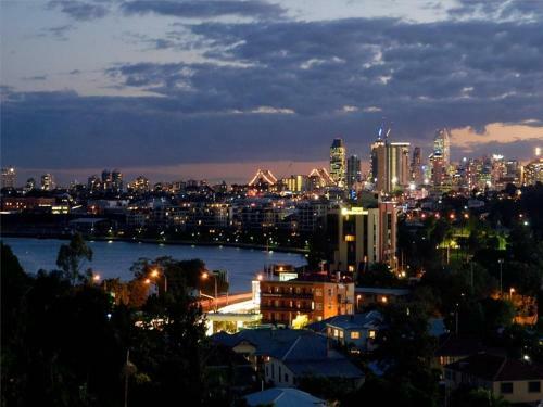 Hostal Kingsford Riverside Inn