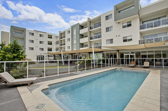 Aparthotel Quality Suites Pioneer Sands