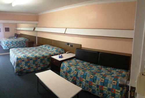 City Beach Motel
