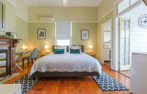 Kirkland House Bed & Breakfast