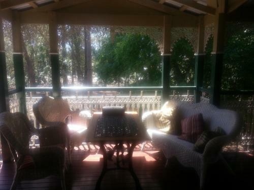 Hostal Grove Manor