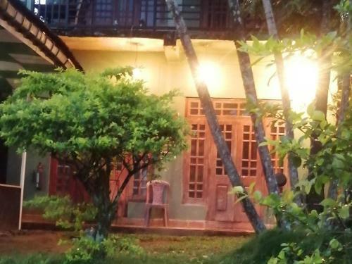 Hostal Whiteflowerhomestayella
