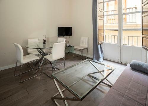 Apartamentos �ptima Palacete De La Alhambra Parking