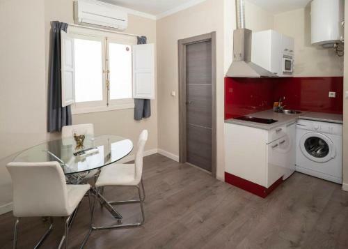 Apartamentos �ptima Palacete De La Alhambra Parking