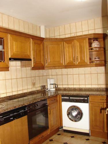 Apartamentos Lazkano I Y II