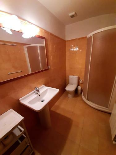 Apartamentos Lazkano I Y II