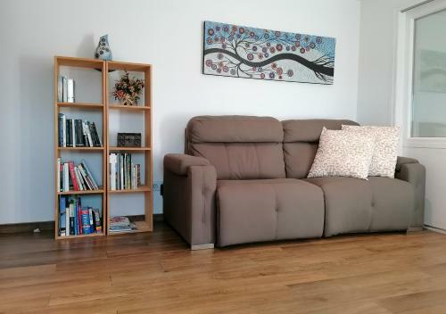 Apartamento Con Terraza, Vistas Playa Y Monta�a