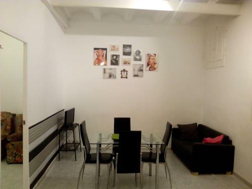 Central Apartment For 5-6 People