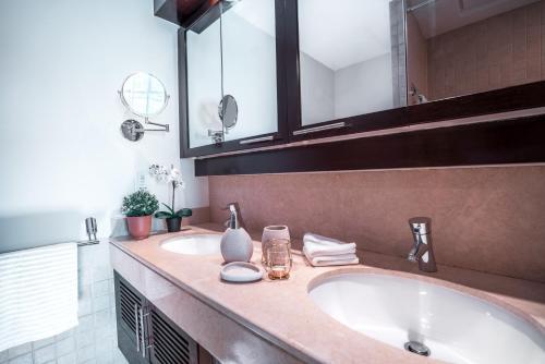 Elite Royal Apartment - Burj Residences T5