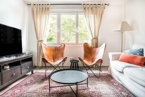 Cozy Apartment With Splashes Of Color