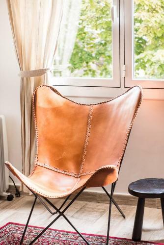 Cozy Apartment With Splashes Of Color