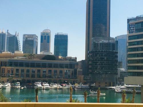 Jcb Dubai Marina Apartment