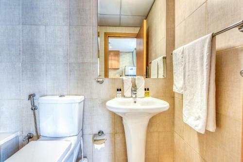 Studio Apartment In Lincoln Park A By Deluxe Holiday Homes