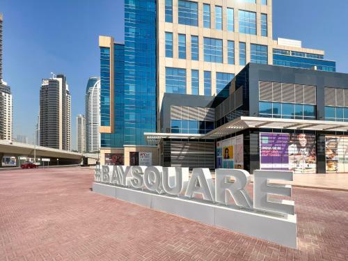 Modern Duplex Loft Apartment, 1 Bedroom, Bay Square