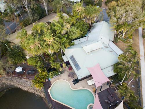 Albergue Colonial Village & Tours