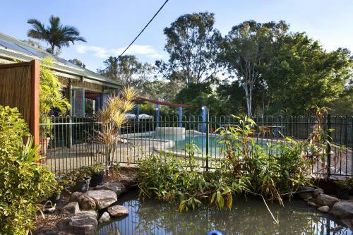 Albergue Colonial Village & Tours