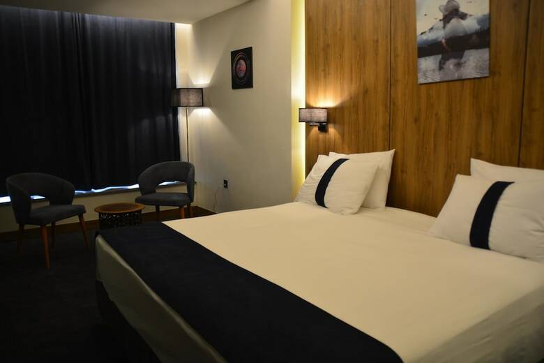 Monarch Hotel Amman