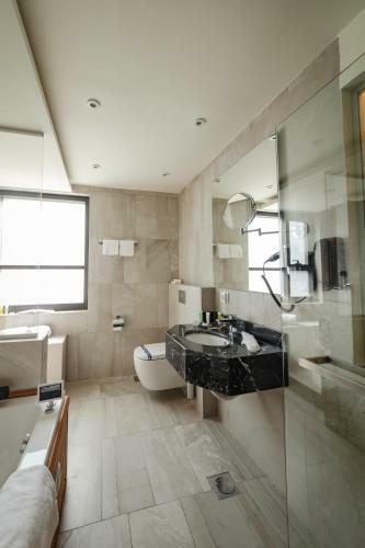 Monarch Hotel Amman