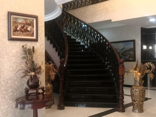 Orient House Hotel Suites & Apartments