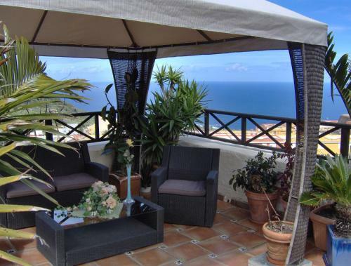 Apartamento Rustic Holiday Home With Balcony And Sea View