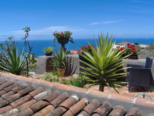 Apartamento Rustic Holiday Home With Balcony And Sea View