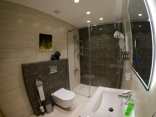Luxury Apartment In Damac Towers