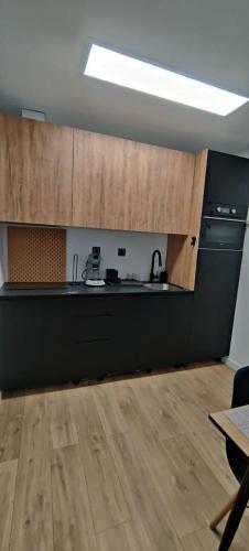 New Apartment Claret
